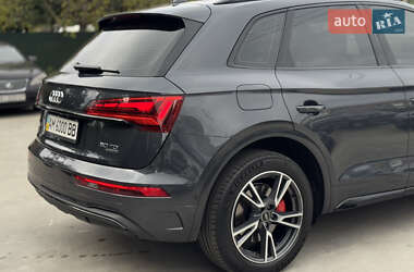 Внедорожник / Кроссовер Audi Q5 2021 в 