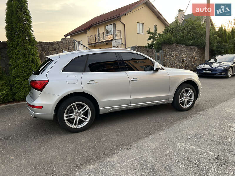 Внедорожник / Кроссовер Audi Q5 2014 в Самборе