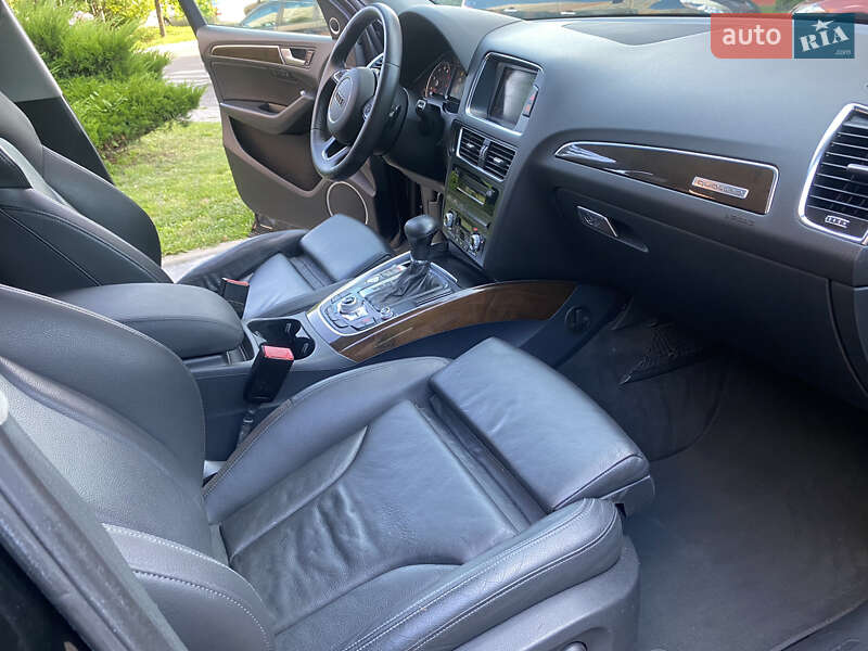 Внедорожник / Кроссовер Audi Q5 2013 в Луцке