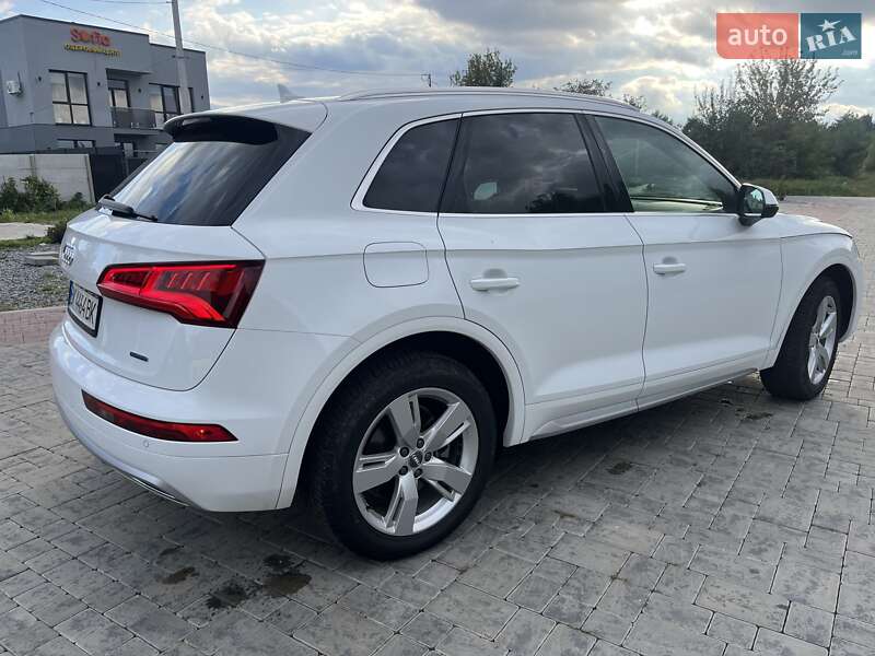Позашляховик / Кросовер Audi Q5 2018 в Здолбуніві