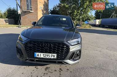 Позашляховик / Кросовер Audi Q5 2021 в 