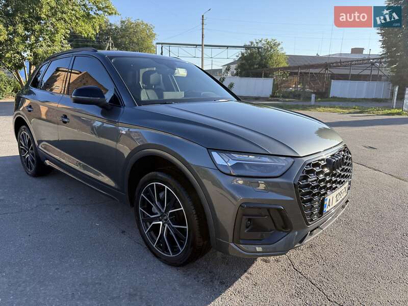 Позашляховик / Кросовер Audi Q5 2021 в Києві