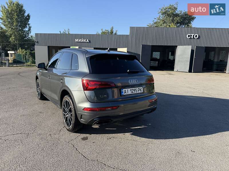 Позашляховик / Кросовер Audi Q5 2021 в Києві