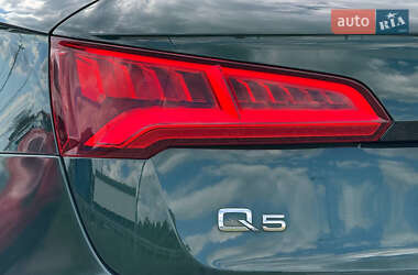 Позашляховик / Кросовер Audi Q5 2017 в 
