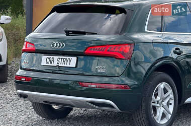 Позашляховик / Кросовер Audi Q5 2017 в 