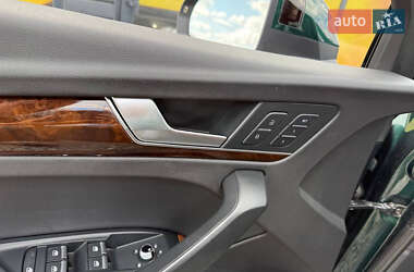 Позашляховик / Кросовер Audi Q5 2017 в 