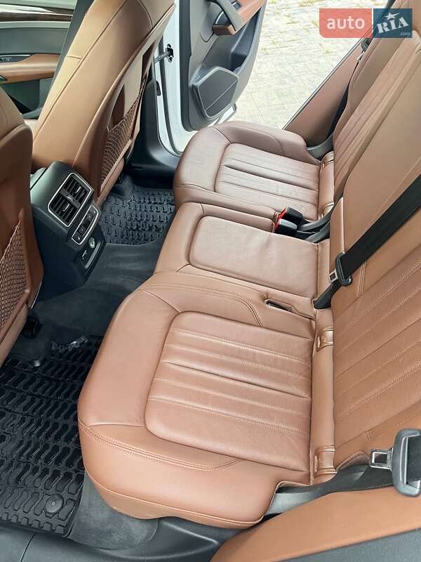 Позашляховик / Кросовер Audi Q5 2018 в Здолбуніві