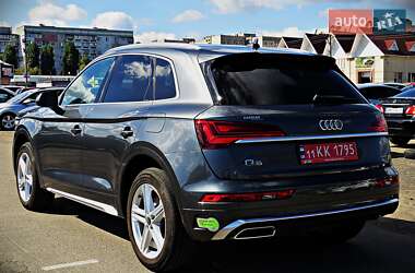 Позашляховик / Кросовер Audi Q5 2022 в 