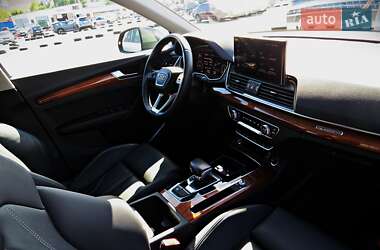 Позашляховик / Кросовер Audi Q5 2022 в 