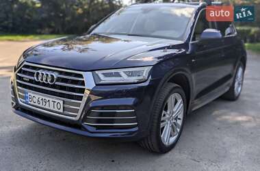 Внедорожник / Кроссовер Audi Q5 2017 в 