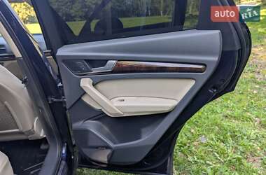 Внедорожник / Кроссовер Audi Q5 2017 в 