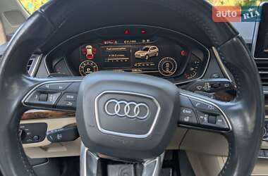 Внедорожник / Кроссовер Audi Q5 2017 в 