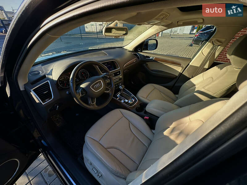 Позашляховик / Кросовер Audi Q5 2016 в Львові