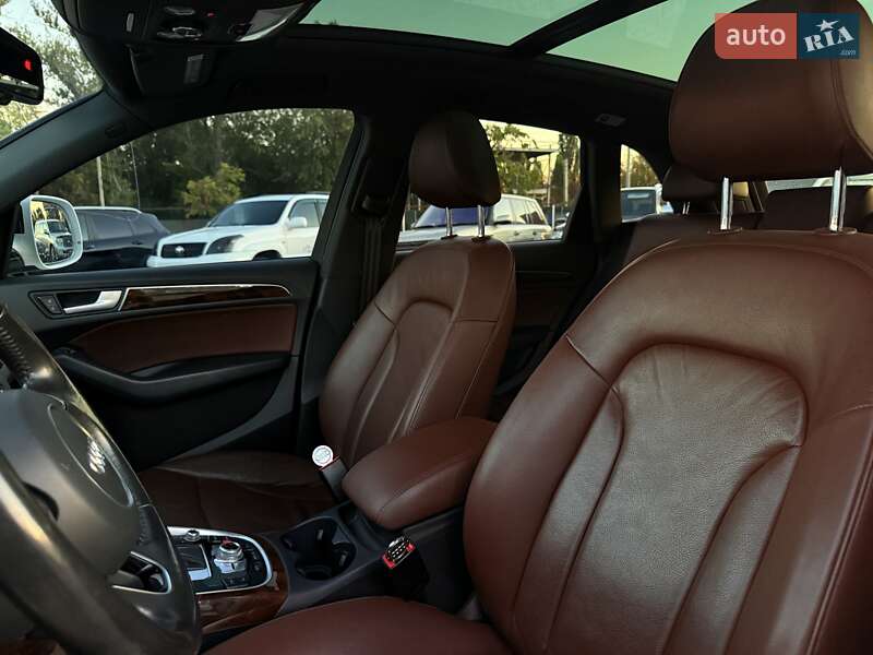 Позашляховик / Кросовер Audi Q5 2015 в Харкові