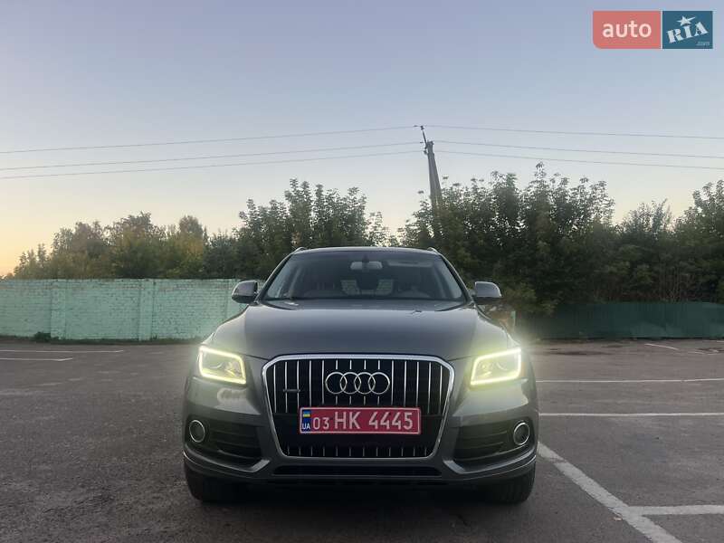 Позашляховик / Кросовер Audi Q5 2015 в Дубні