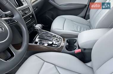 Внедорожник / Кроссовер Audi Q5 2015 в 