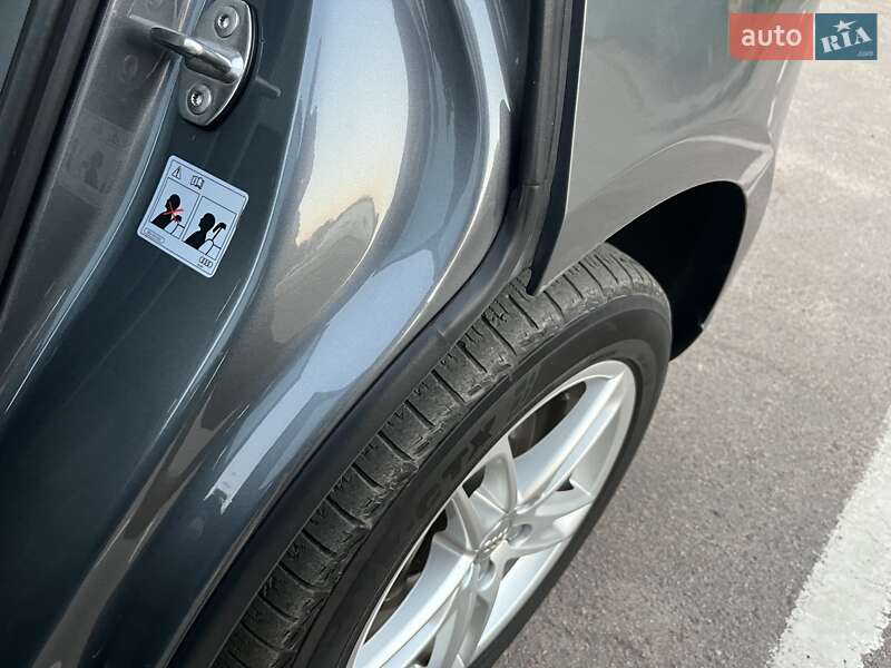 Позашляховик / Кросовер Audi Q5 2015 в Дубні