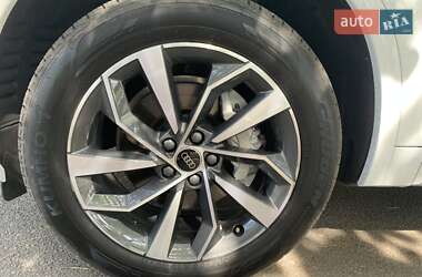 Внедорожник / Кроссовер Audi Q5 2024 в 