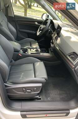 Внедорожник / Кроссовер Audi Q5 2024 в 