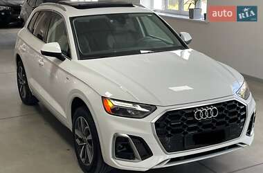Внедорожник / Кроссовер Audi Q5 2024 в 