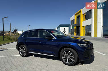 Позашляховик / Кросовер Audi Q5 2022 в 