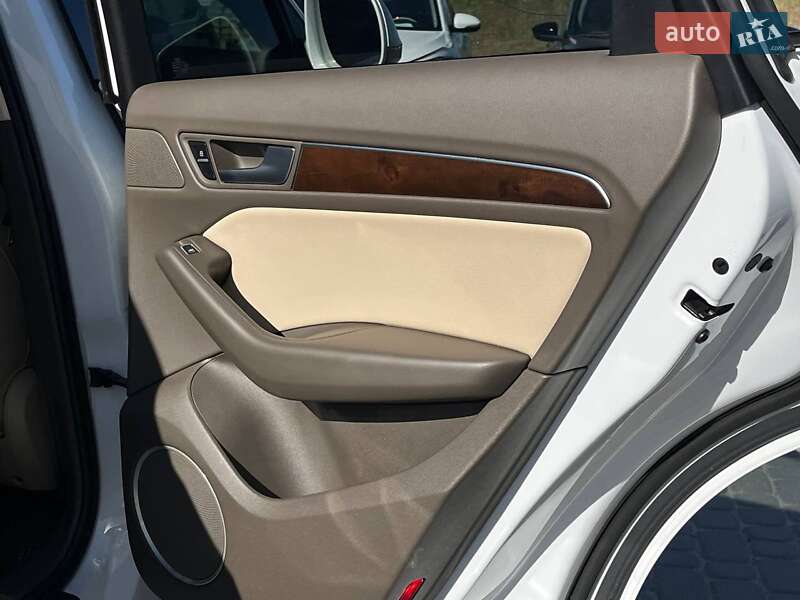 Позашляховик / Кросовер Audi Q5 2014 в Львові