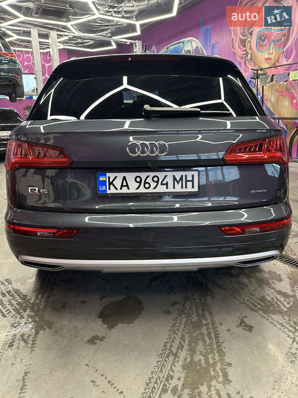 Внедорожник / Кроссовер Audi Q5 2019 в Киеве