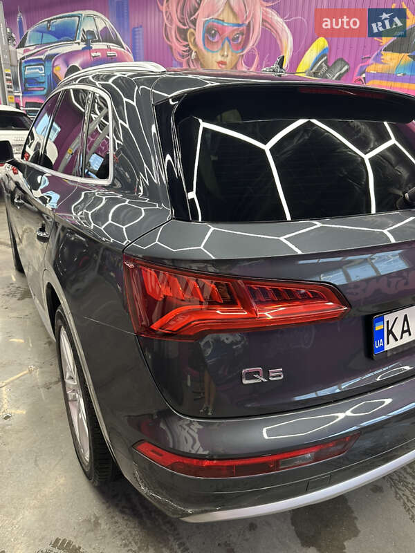Внедорожник / Кроссовер Audi Q5 2019 в Киеве