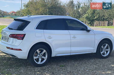 Позашляховик / Кросовер Audi Q5 2017 в 
