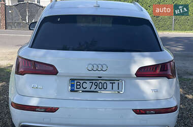 Позашляховик / Кросовер Audi Q5 2017 в 