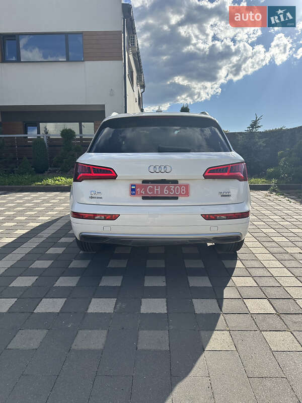 Внедорожник / Кроссовер Audi Q5 2018 в Стрые