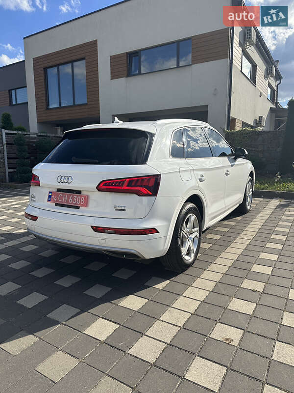 Внедорожник / Кроссовер Audi Q5 2018 в Стрые