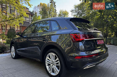 Внедорожник / Кроссовер Audi Q5 2021 в 