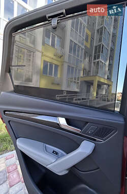 Внедорожник / Кроссовер Audi Q5 2018 в 