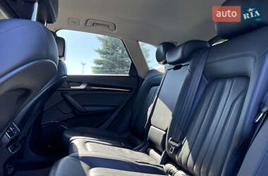 Позашляховик / Кросовер Audi Q5 2019 в 