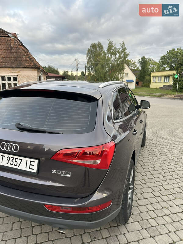 Внедорожник / Кроссовер Audi Q5 2010 в Хусте