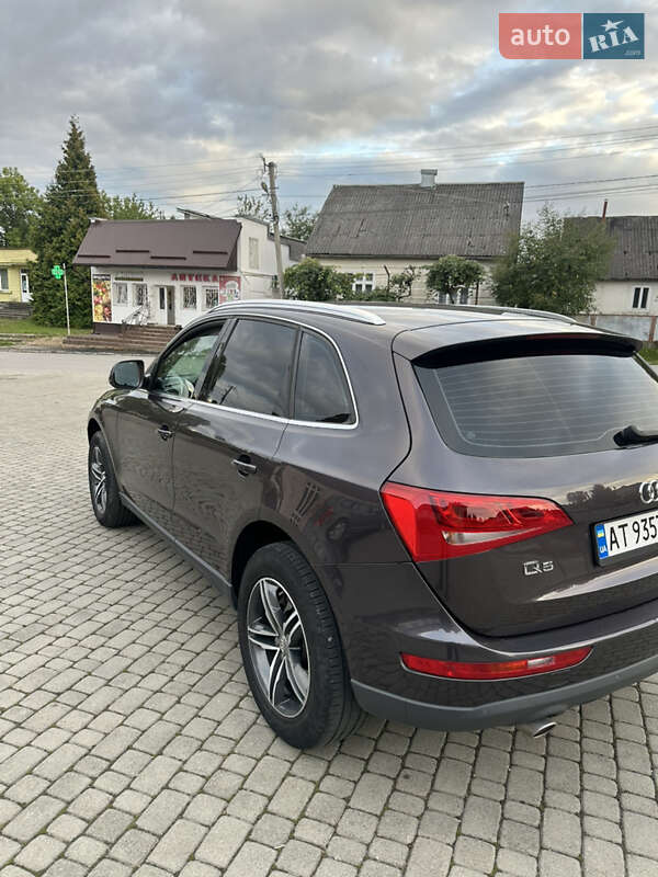 Внедорожник / Кроссовер Audi Q5 2010 в Хусте