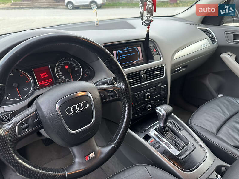 Внедорожник / Кроссовер Audi Q5 2010 в Хусте