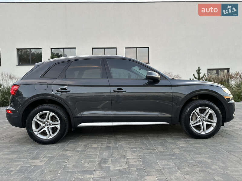 Внедорожник / Кроссовер Audi Q5 2016 в Луцке