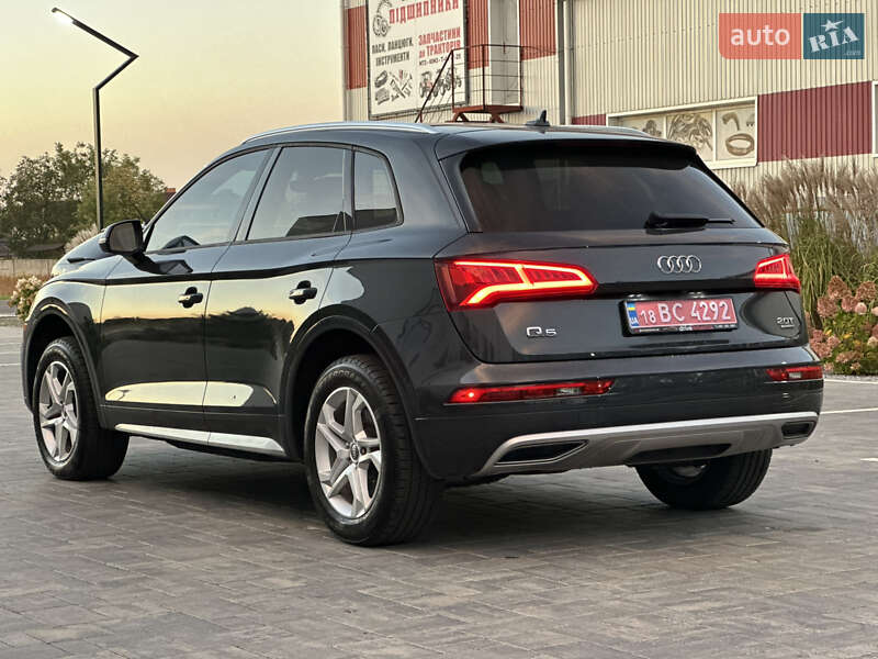 Внедорожник / Кроссовер Audi Q5 2016 в Луцке