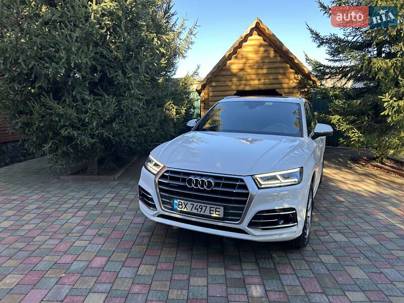 Внедорожник / Кроссовер Audi Q5 2017 в Хмельницком