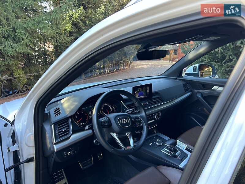Внедорожник / Кроссовер Audi Q5 2017 в Хмельницком