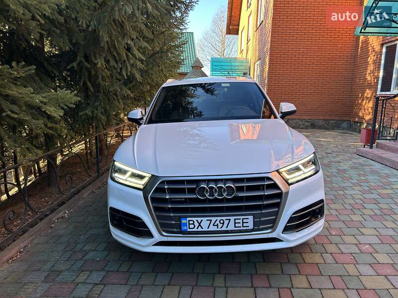 Внедорожник / Кроссовер Audi Q5 2017 в Хмельницком