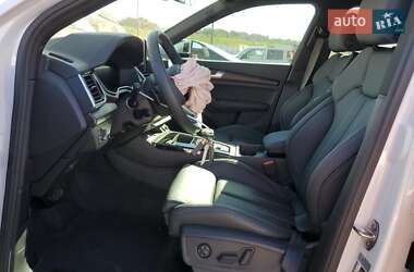 Внедорожник / Кроссовер Audi Q5 2024 в 