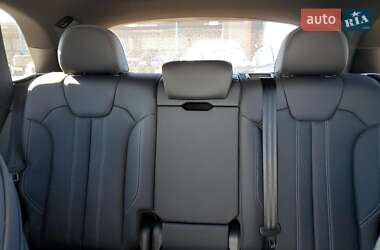 Внедорожник / Кроссовер Audi Q5 2024 в 