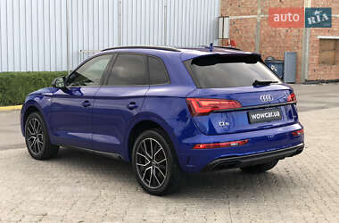 Внедорожник / Кроссовер Audi Q5 2021 в 