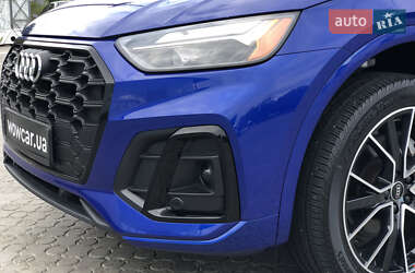 Внедорожник / Кроссовер Audi Q5 2021 в 