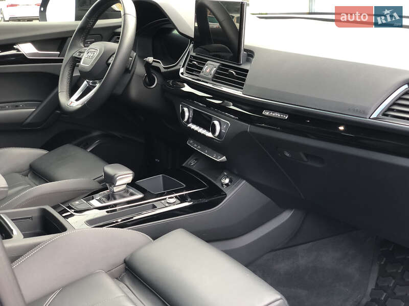 Внедорожник / Кроссовер Audi Q5 2021 в Черновцах