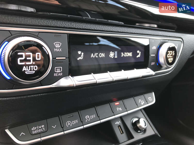 Внедорожник / Кроссовер Audi Q5 2021 в Черновцах