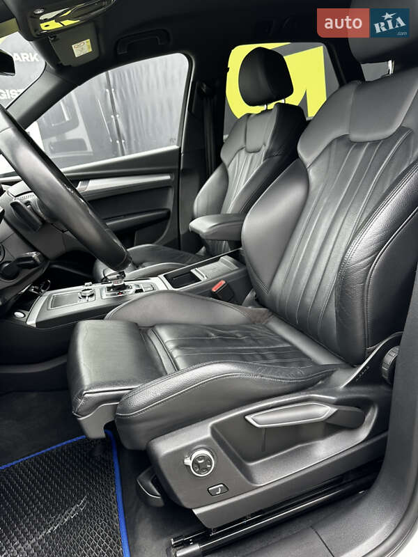 Позашляховик / Кросовер Audi Q5 2017 в Львові